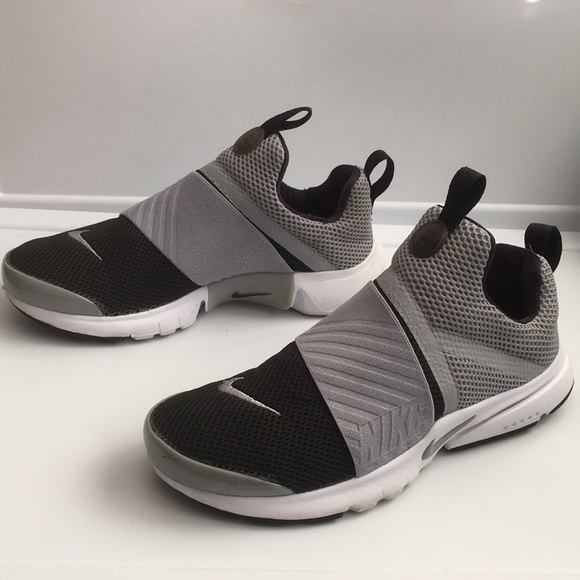 Nike sock structure knitted slip ons sneakers - Picture 3 of 8